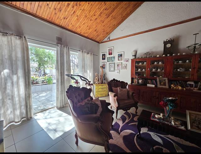 21,437M² SMALLHOLDING FOR SALE IN VAALVIEW